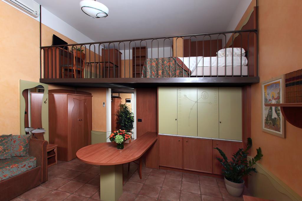 Residence Liberty Parma Eksteriør bilde